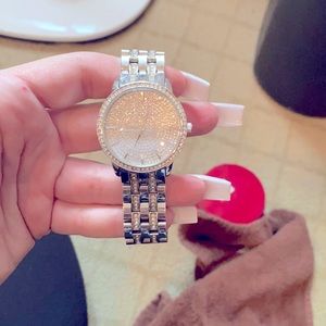 Michael Kors watch. Silver. Blingy